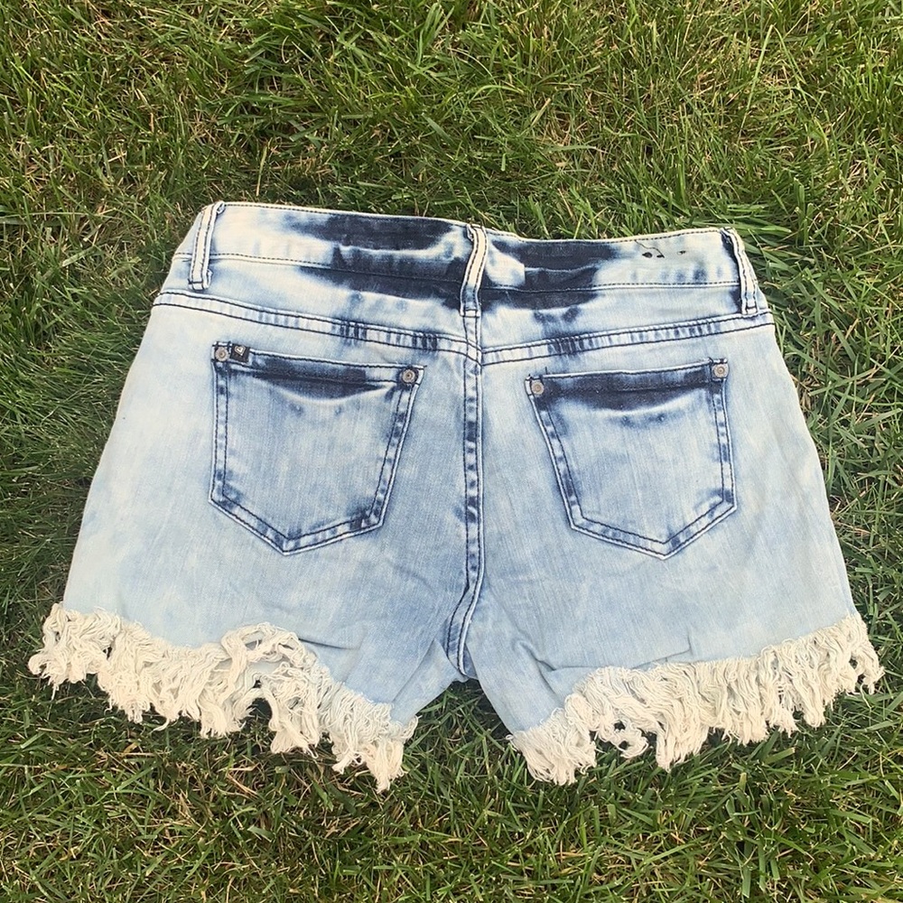 Denim shorts - Picture 2 of 6